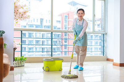 巧借清潔之藝，女性家政保潔拖地全攻略